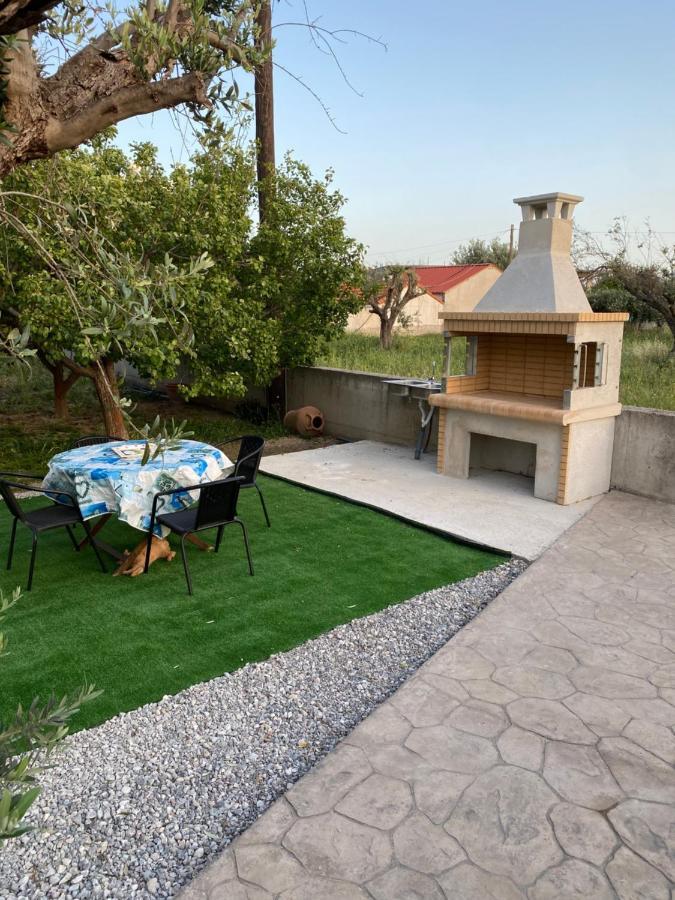 Fotis House